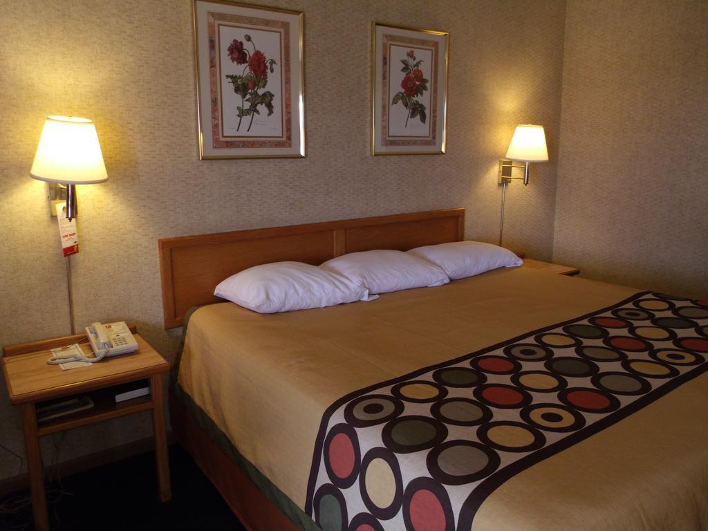 Budgetel Inn & Suites Butler Exterior foto