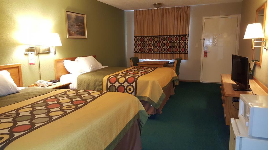 Budgetel Inn & Suites Butler Exterior foto