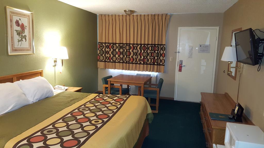 Budgetel Inn & Suites Butler Exterior foto